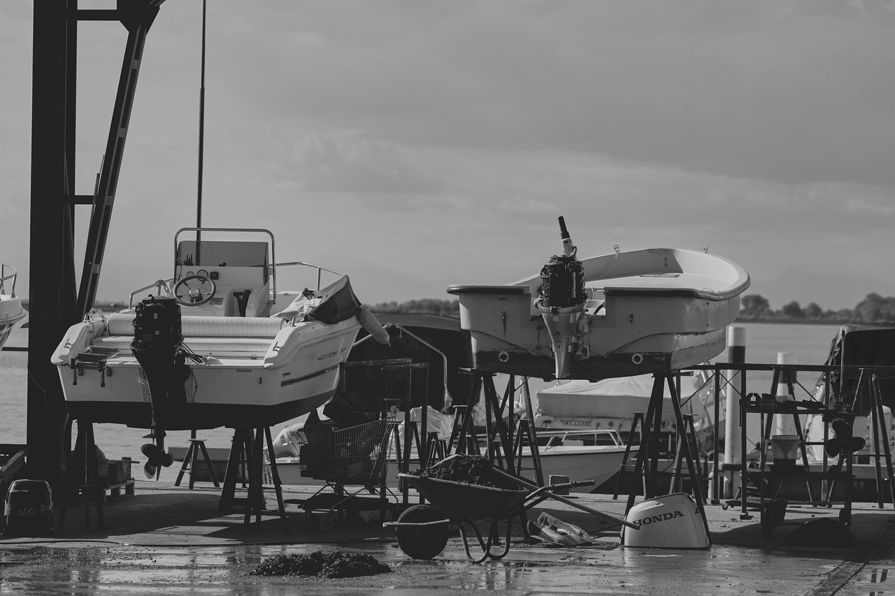 Reparación de un barco en el astillero